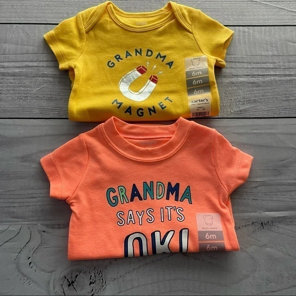 ✅2x Host Pick✅ Carter’s Onesies, Set of 2, 6M